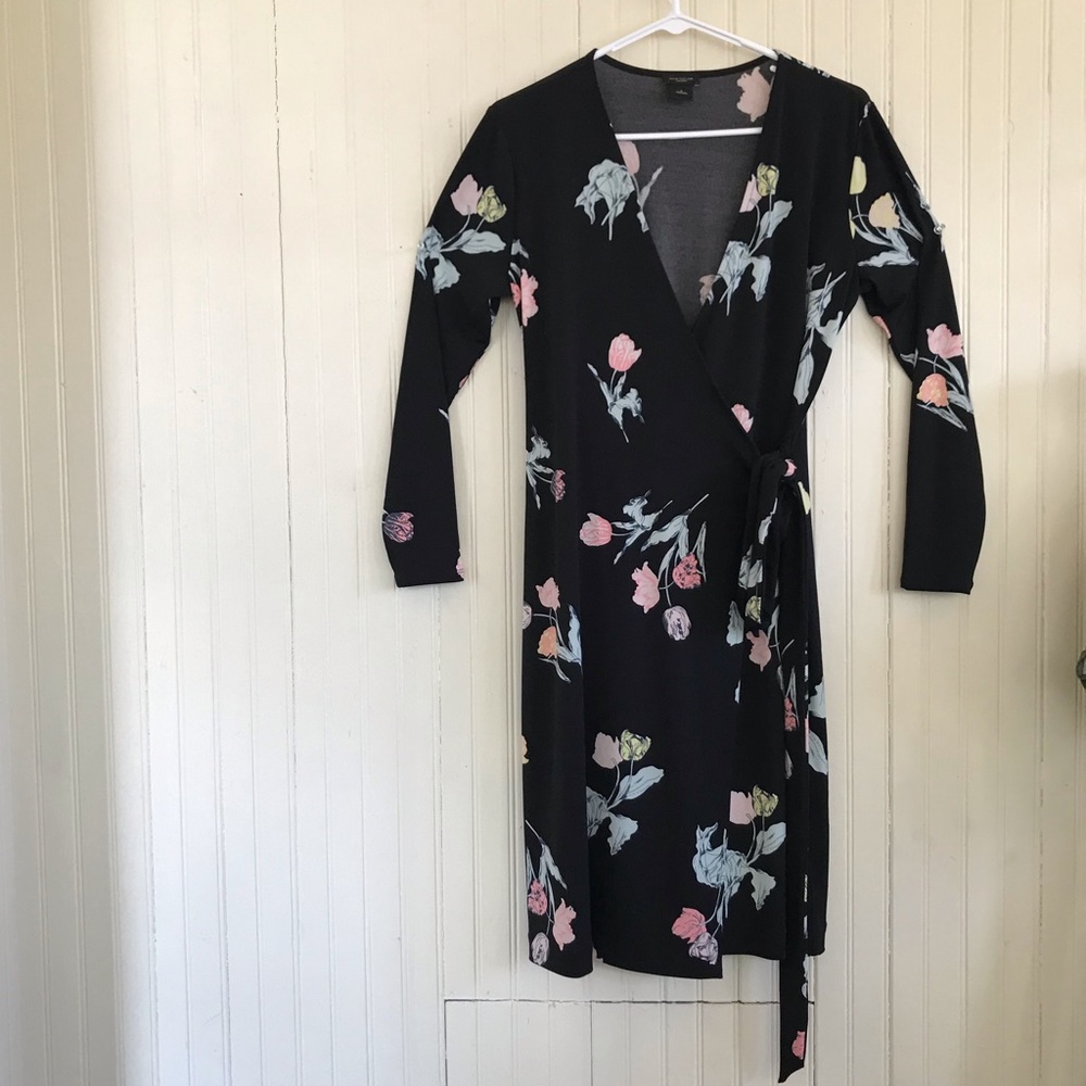 Ann Taylor Black Floral Wrap Dress Size 2
